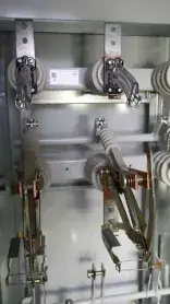 Коммутационная часть высоковольтной камеры КТП крупным планом