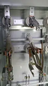 Коммутационная часть высоковольтной камеры КТП крупным планом